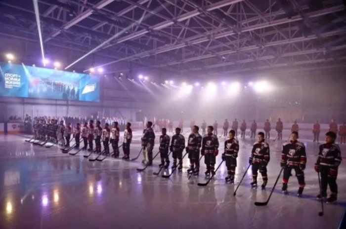 В Вологде новый Ледовый дворец открыли юные хоккеисты и олимпийские фигуристы